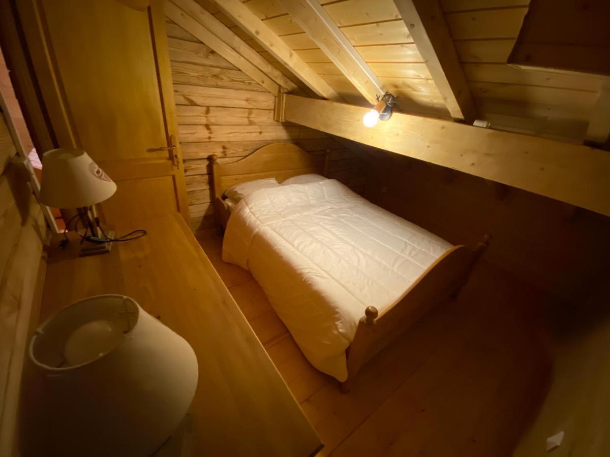 Вілла Le Refuge Des Marmottes Saint-Laurent-du-Jura Екстер'єр фото